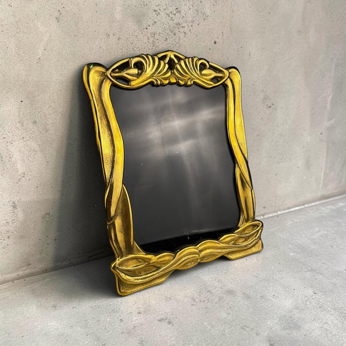 Cornice Portafoto Liberty in Ottone con Pannello Nero